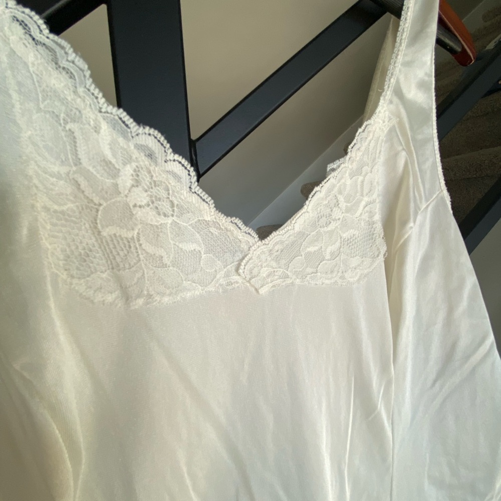 Petticoat junction Knee length vintage dress slip